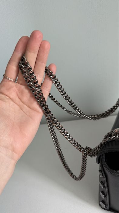 Чорна жіноча сумка з натуральної італійської шкіри