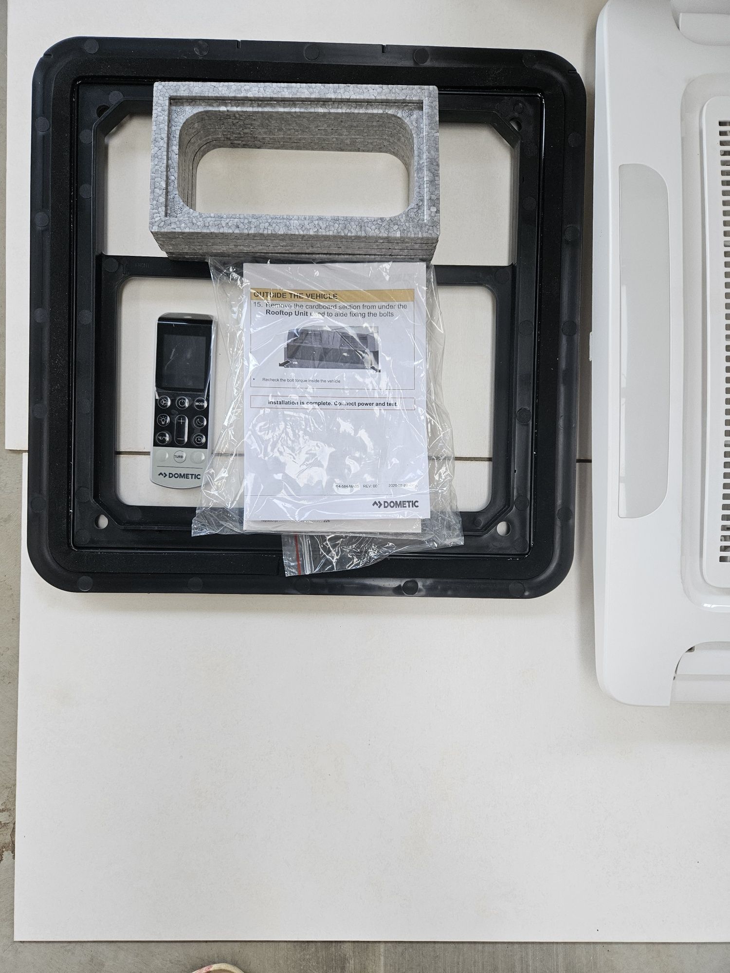 Klimatyzator dachowy Dometic fj3000 kamper przyczepa