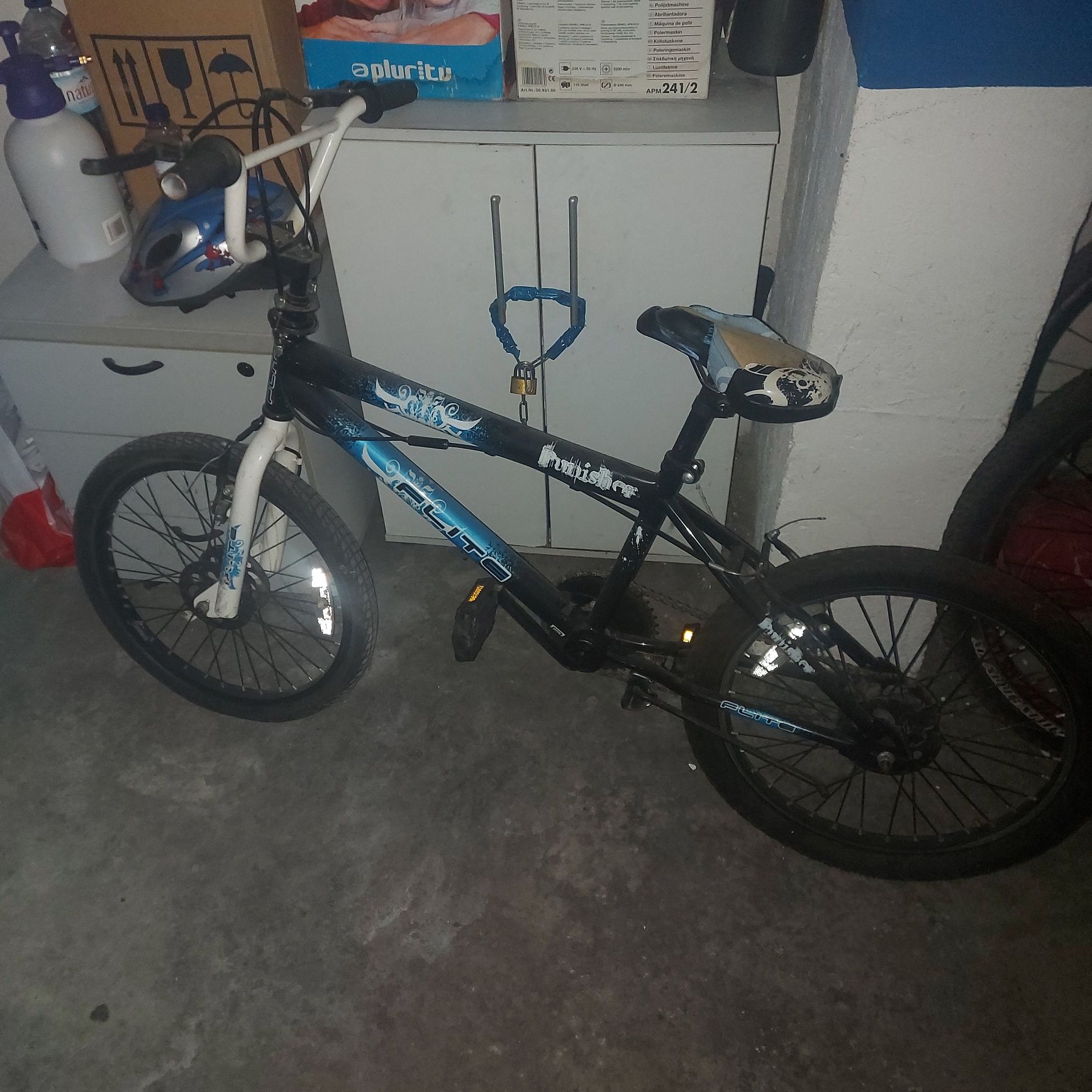 Bicicleta BMX Punicher