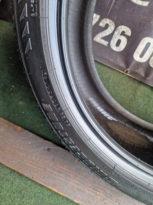 Opony zimowe 225/45/19 Bridgestone Para Nowe