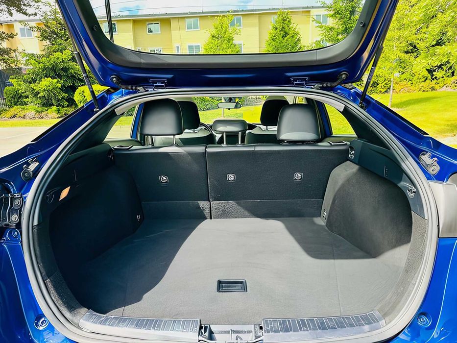 Toyota Prius      2016