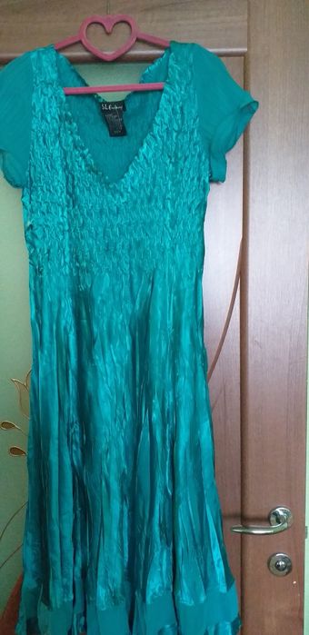 Платье,размер ( М) 44_46,красивого бирюзового цвета, шёлковое,нарядное