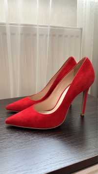 Продам женские туфли vitto rossi