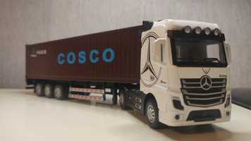 Mercedes Actros + kontener naczepa model duży ciężarówka 1/50