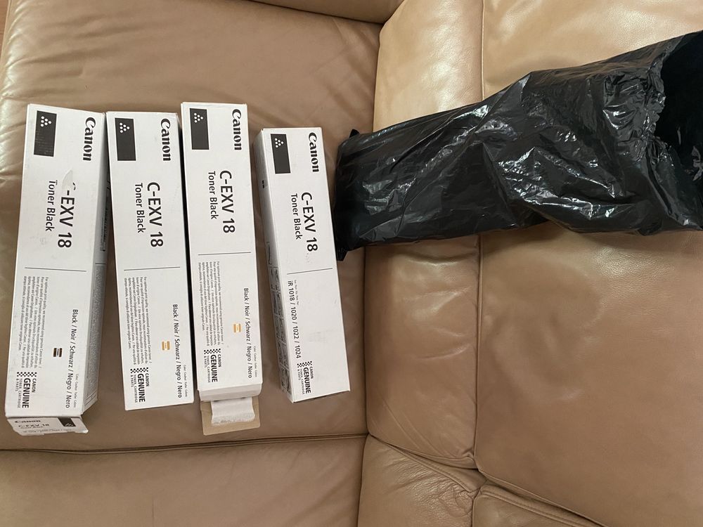 Oryginalny toner canon C-EXV 18 czarny black