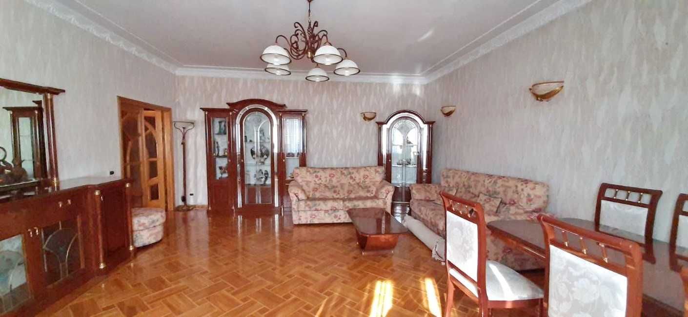 Продам 4-х комн. кв. на ул. Дунаева / Французский seg-01