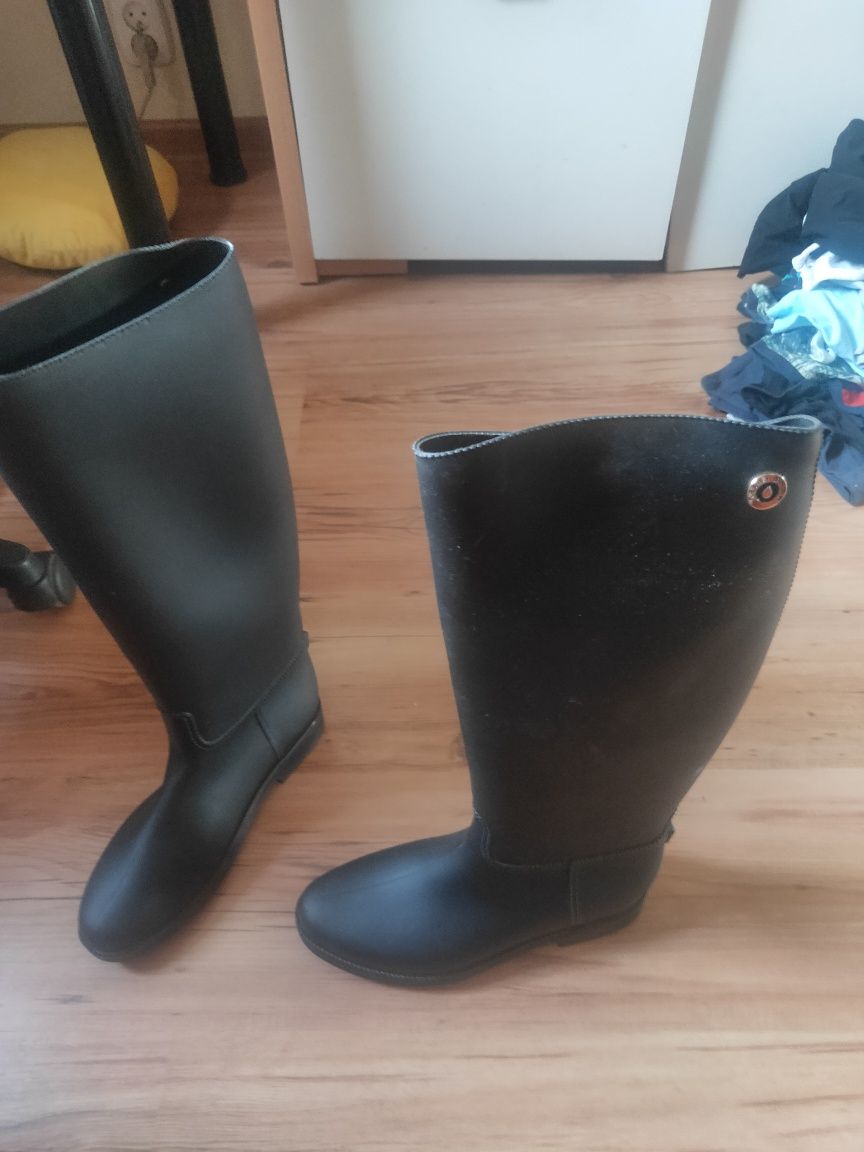 Kalosze wysokie czarne