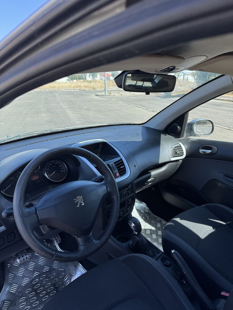 Peugeot 206+, 2011