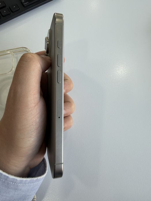 Iphone 16 pro 128gb com fatura e como novo!