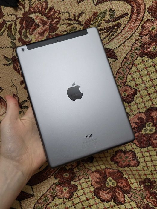 Apple iPad air 9.7" wifi lte 16 ГБ планшет