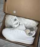 Базові білі кеди Adidas Advantage 38 розмір НОВІ