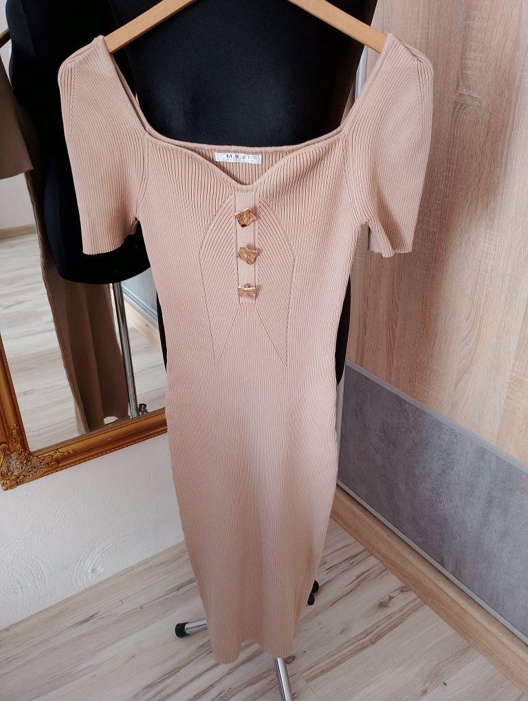 Beżowa sukienka prążek, rozm L/XL