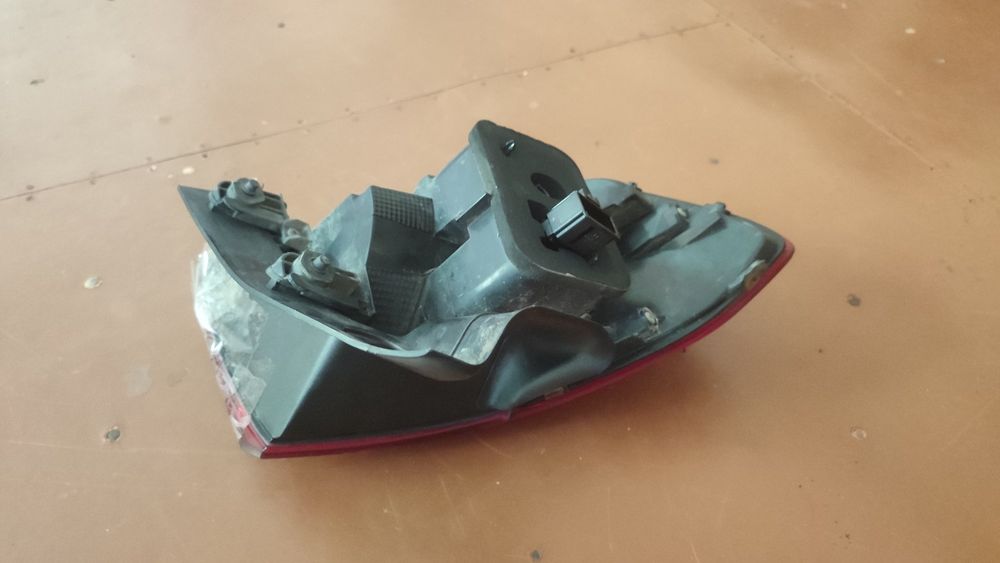 Ліхтар задній правий в крило зовнішній для passat b8 універсал Європа