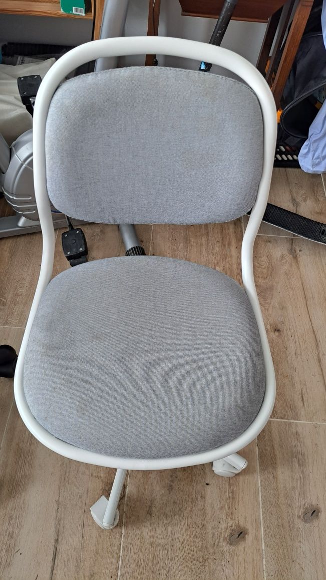 Krzeslo obrotowe dzieciece Ikea