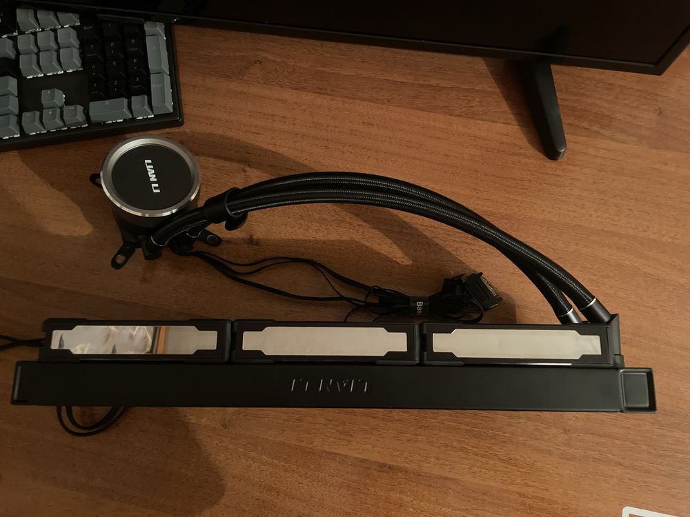 Продам Lian li Ga 2 Trinity sl-inf 360