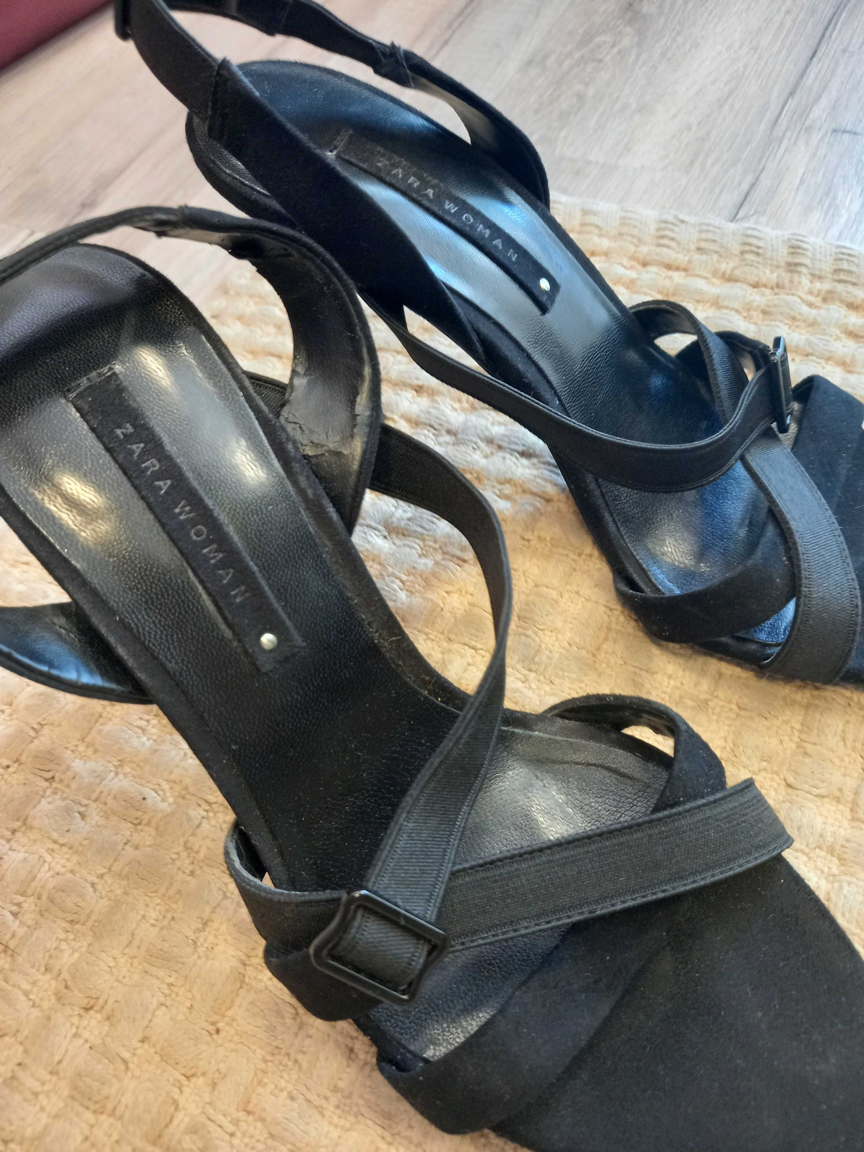 Sandálias salto alto da Zara