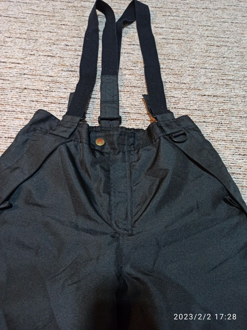 Spodnie zimowo wiosenne czarne na szelkach 152 chłopiec dziewczynka