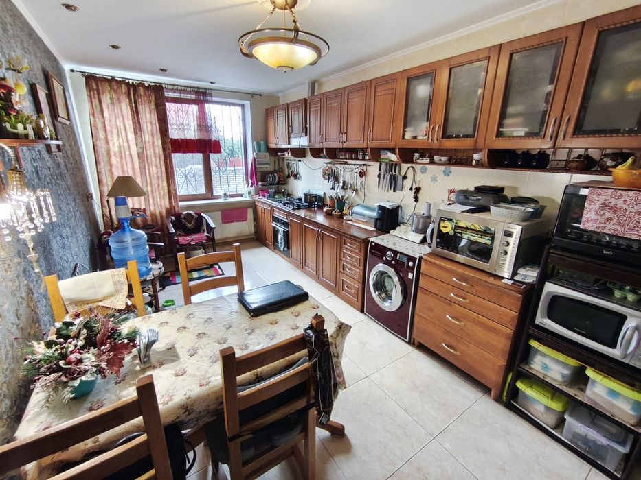 Продаж будинку в селі Геронимівка. Будинок в передмісті Черкас.