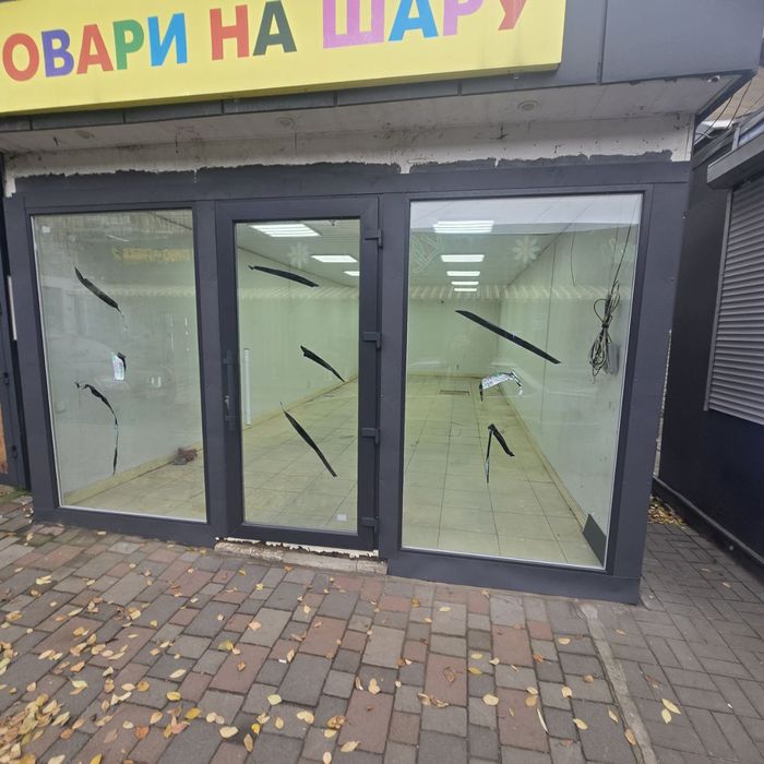 Сдам помещение свободного назначения  на красной линии ( рынок Кодак)