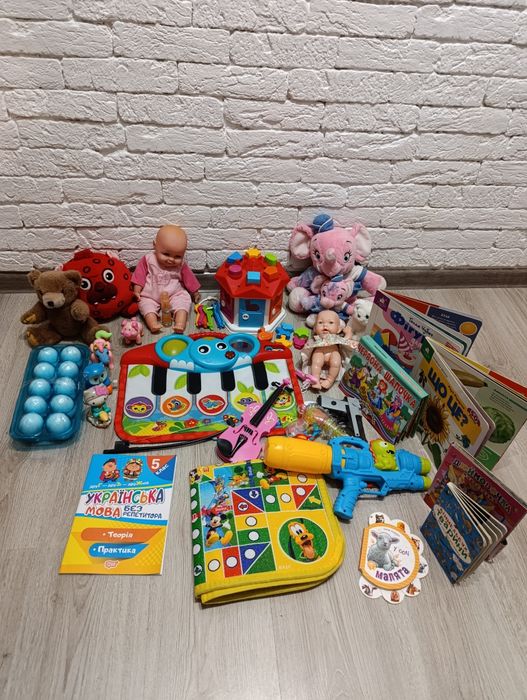 Лот іграшок/розвивайки/пупси/книги