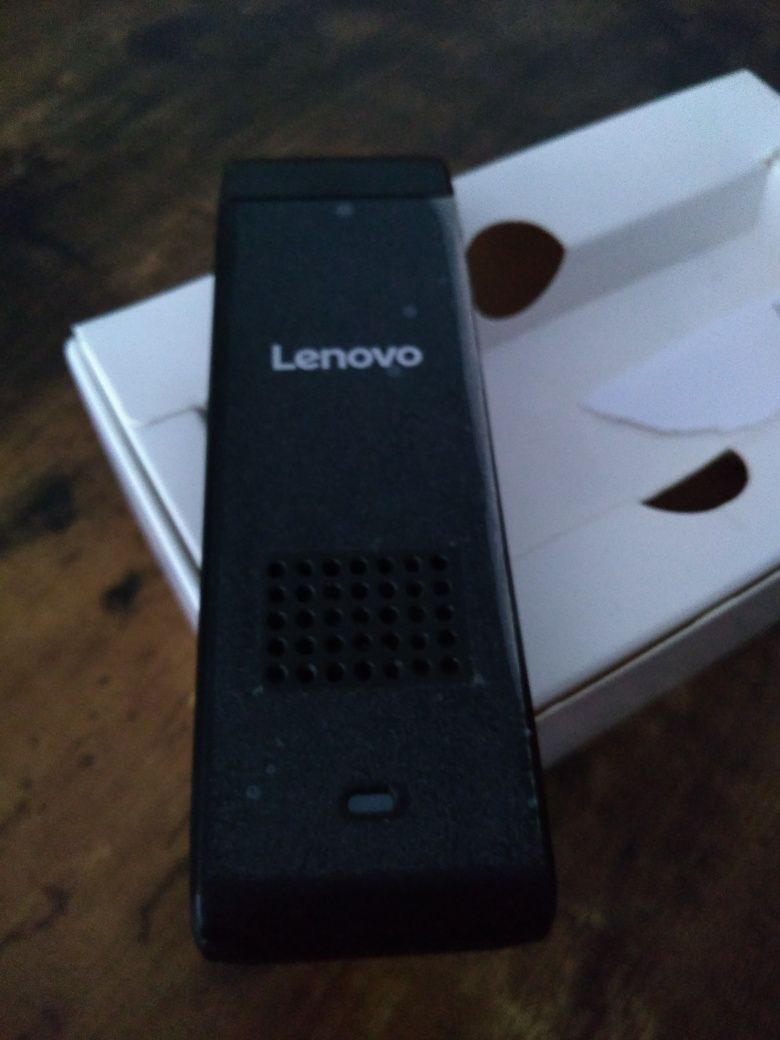 Miniaturowy komputer PC Lenovo Stick Windows 10 HDMI Wi-Fi Bluetooth