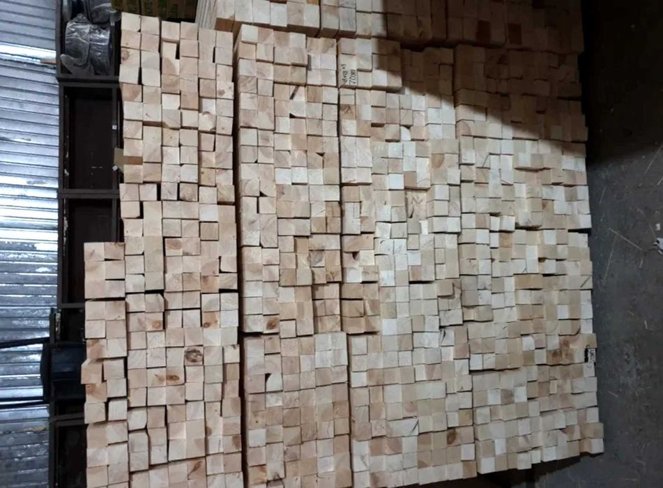 Високоякісна дошка та рейка з дерева – опт і роздріб