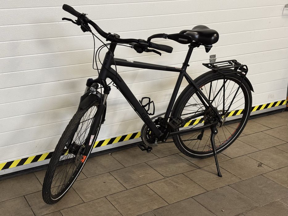 Rower Cube Touring EXC, rama M, mało używany - jak nowy