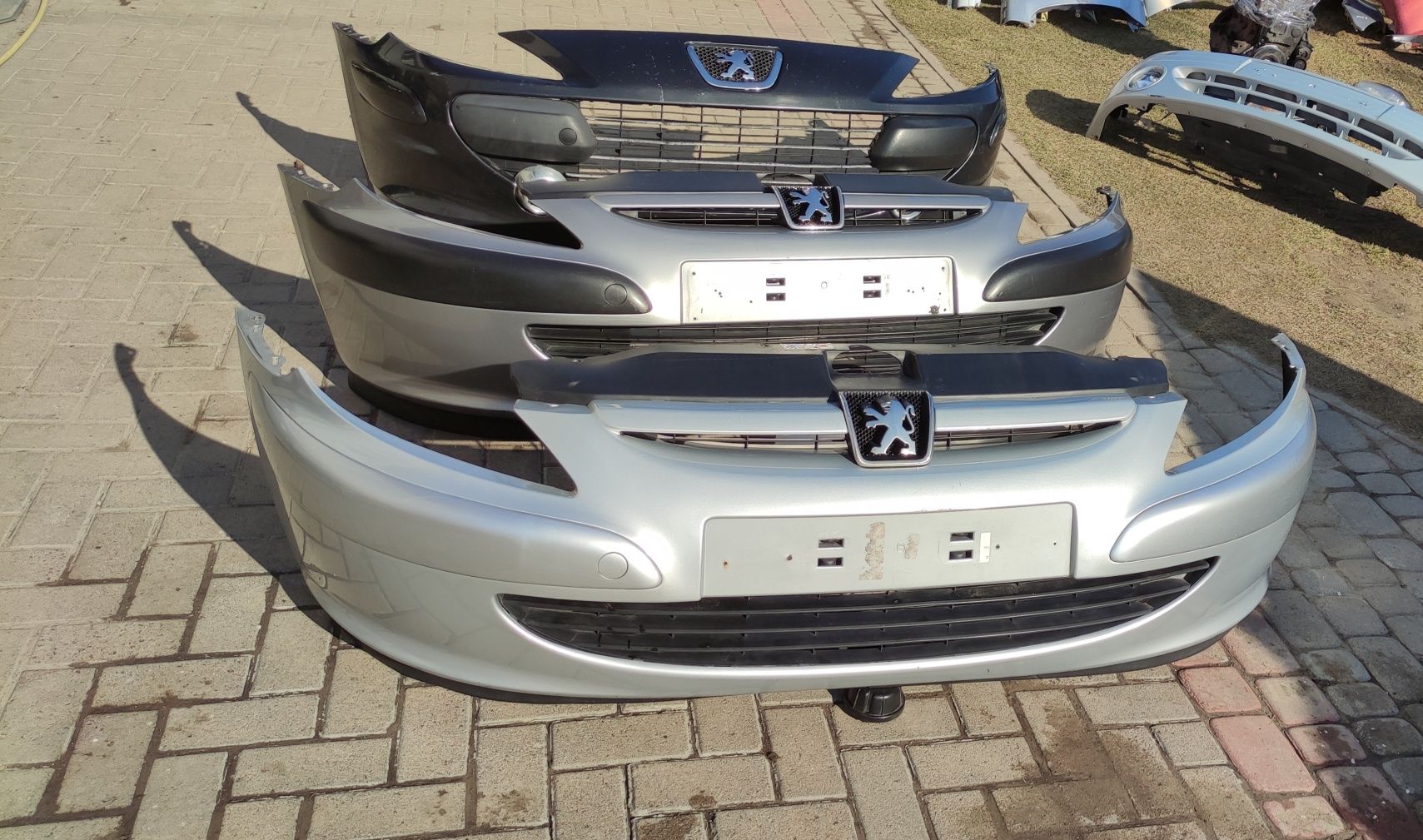Бампер передній peugeot 307