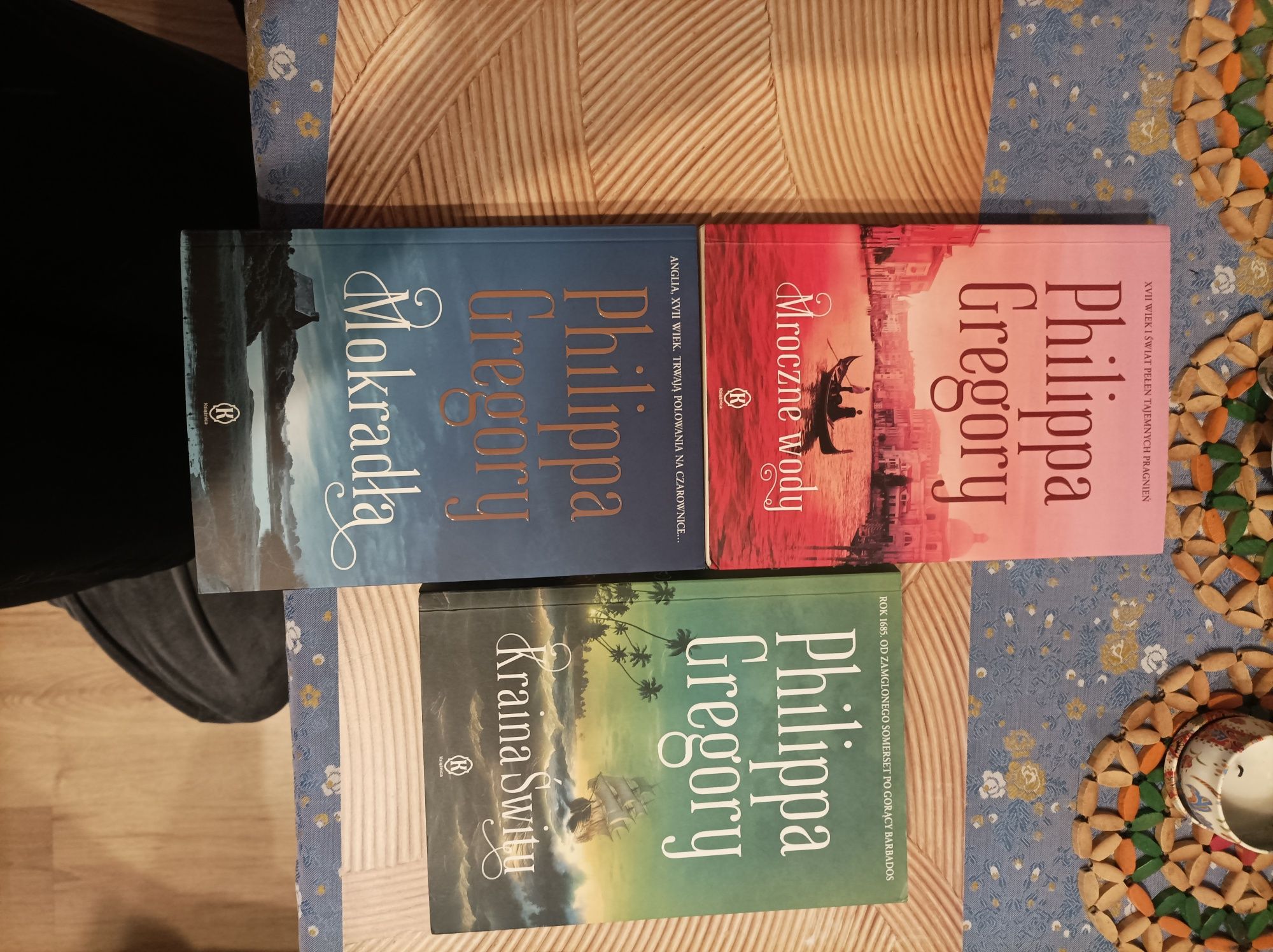 Philippa Gregory Cykl The Fairmile Kraina Świty Mokradła Mroczne Wody