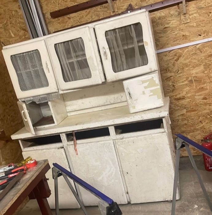 Kredens PRL do dalszej renowacji