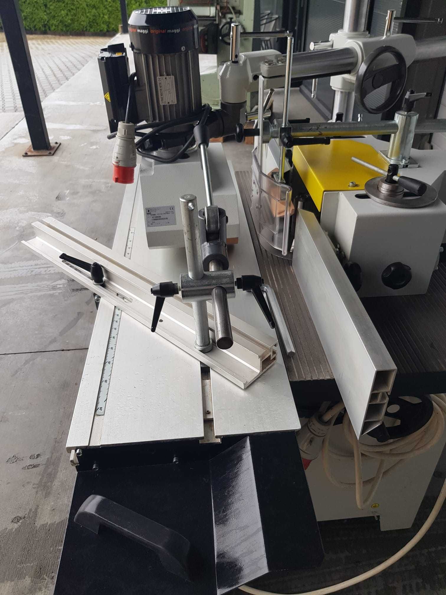 Frezarka KUSING SFNA 1200 z posuwem 6/25
