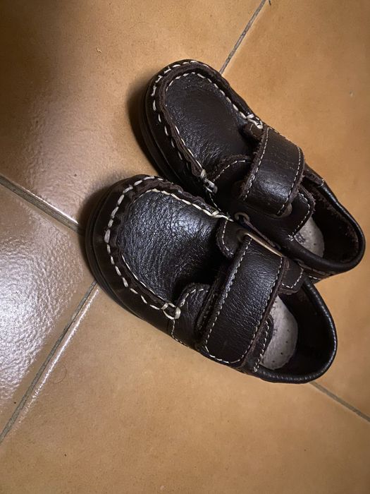 Calcado bebe novo