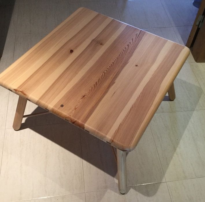 MESA com tampo rebatível para sala ou quarto de criança