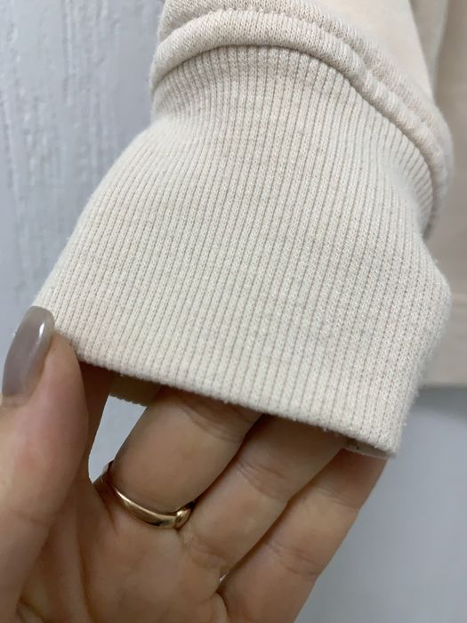 Бежевий світшот на флісі