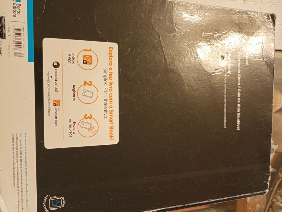 Vendo manual e livre de atividades cientic 9º ano