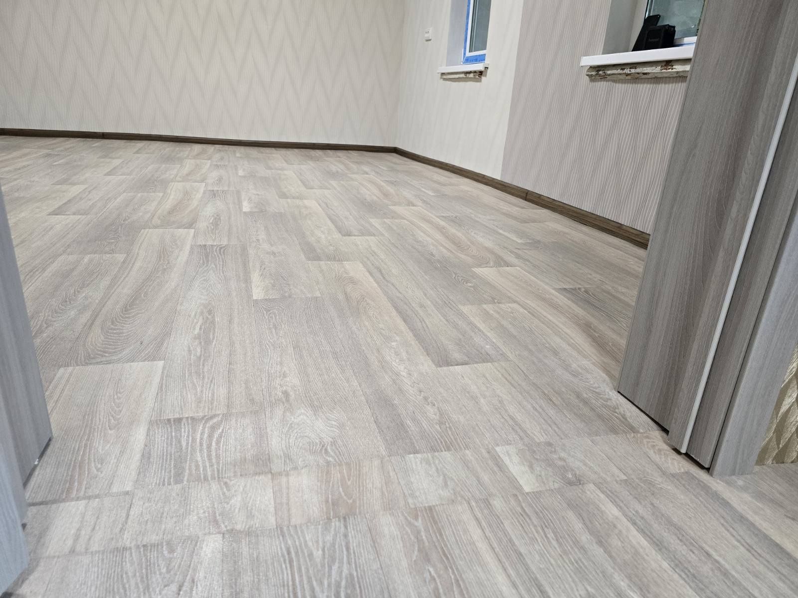 ЦЕНТР.Продам пол дома в центре .200 м.от реки. За сертификат.