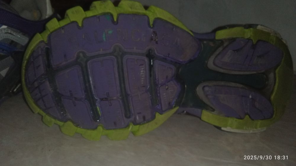 Красотки balenciaga