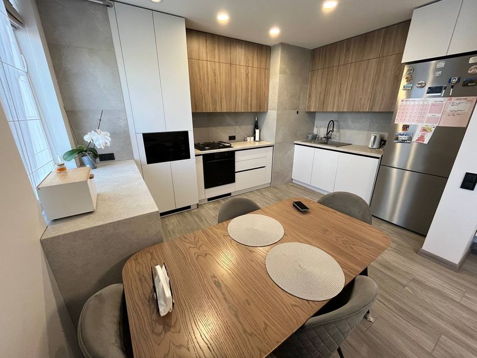 Здається 2кімн.+кухня студія в новобудові біля Макдональсу