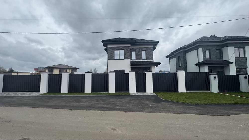 Погреби, вул. Покровська — останній будинок у продажу!