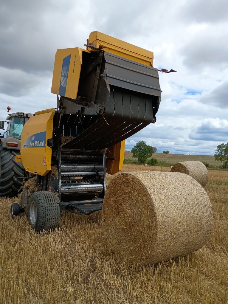 Prasa New Holland BR 7060. 16 tys bel 2012 rok