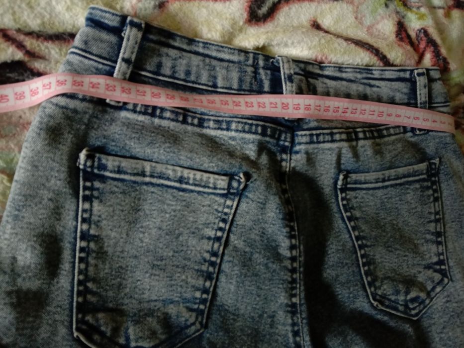 Джинсы на 10-12 лет