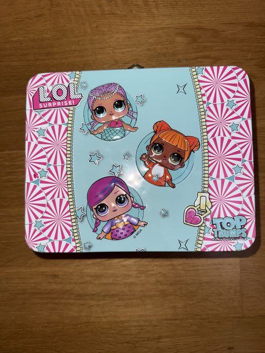 Колекційні карточки LOL (гра)