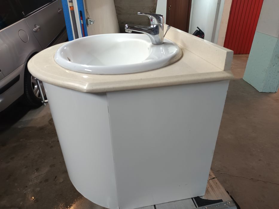 Móvel de casa de banho, lavatório.