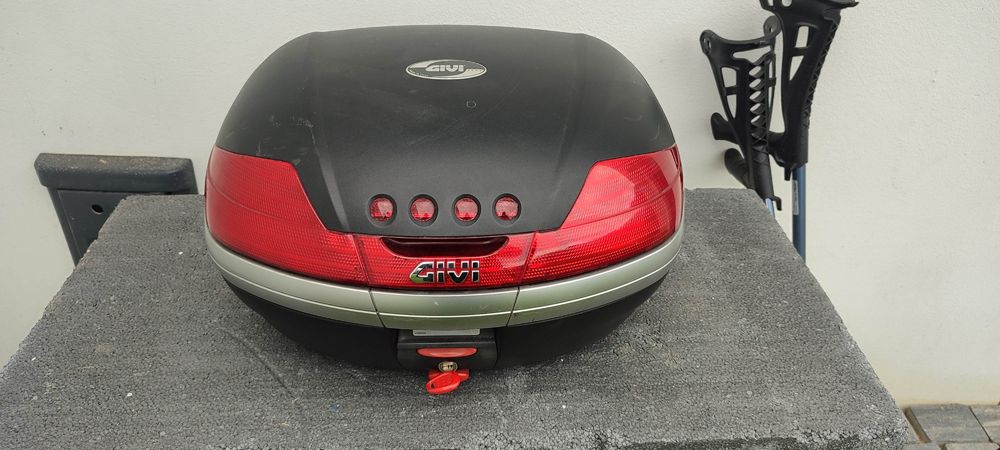 Kufer motocyklowy Givi V46