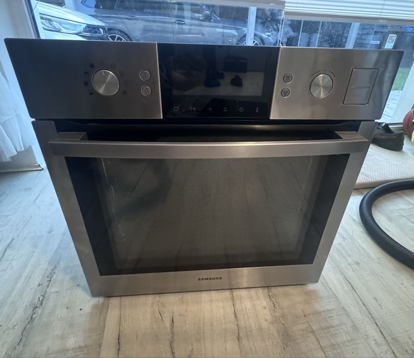 Piekarnik parowy Samsung BQ1VD6T131