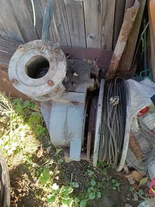 Продається редукторна лебідка