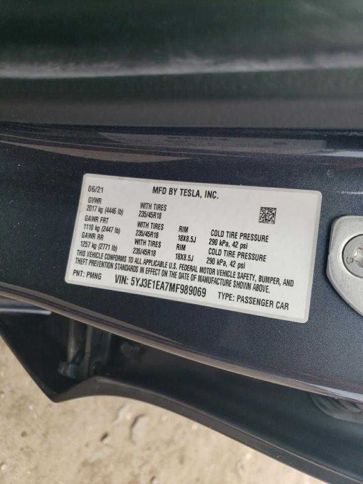 Tesla Model 3 2021