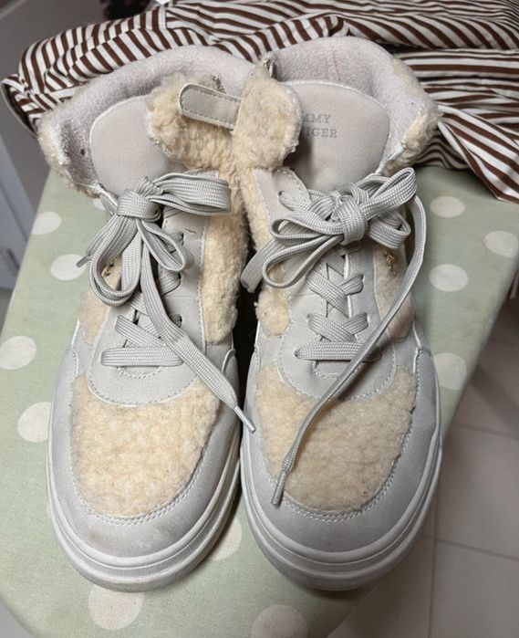 Botas Tommy Hilfiger 39 com fecho de lado