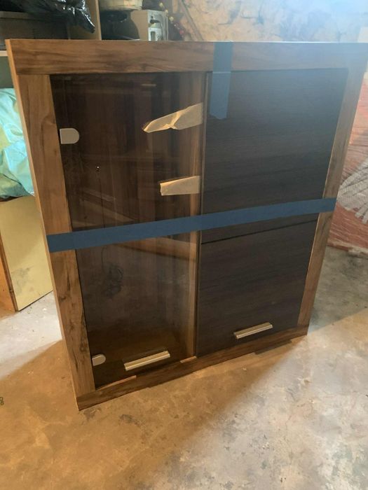 Szafka wisząca drzwiczki szklane