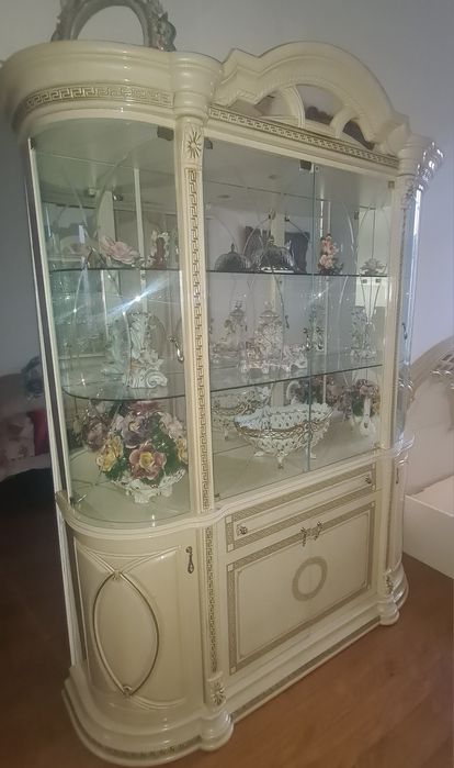 Sprzedam witryna szafa